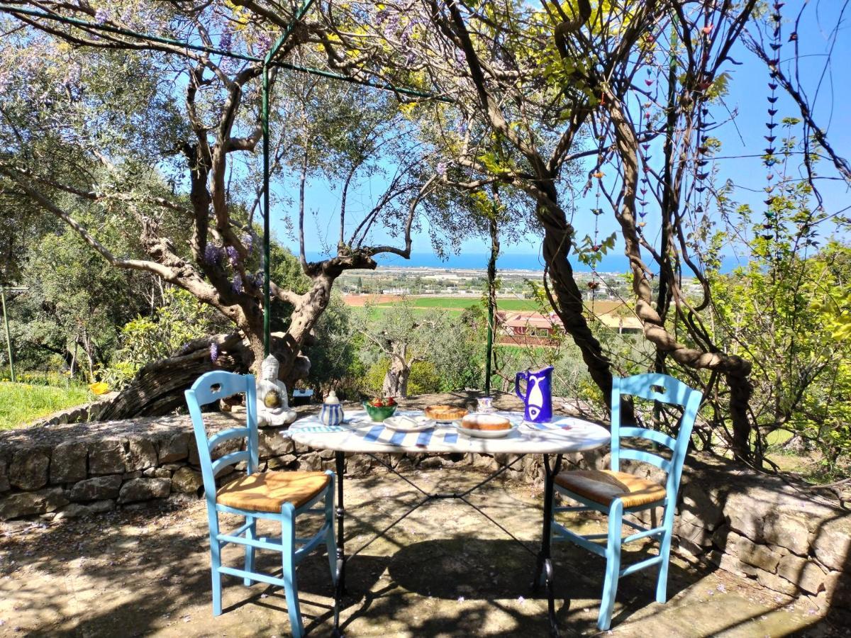 Le Finestre Sul Mare Bed & Breakfast Conversano Exterior photo