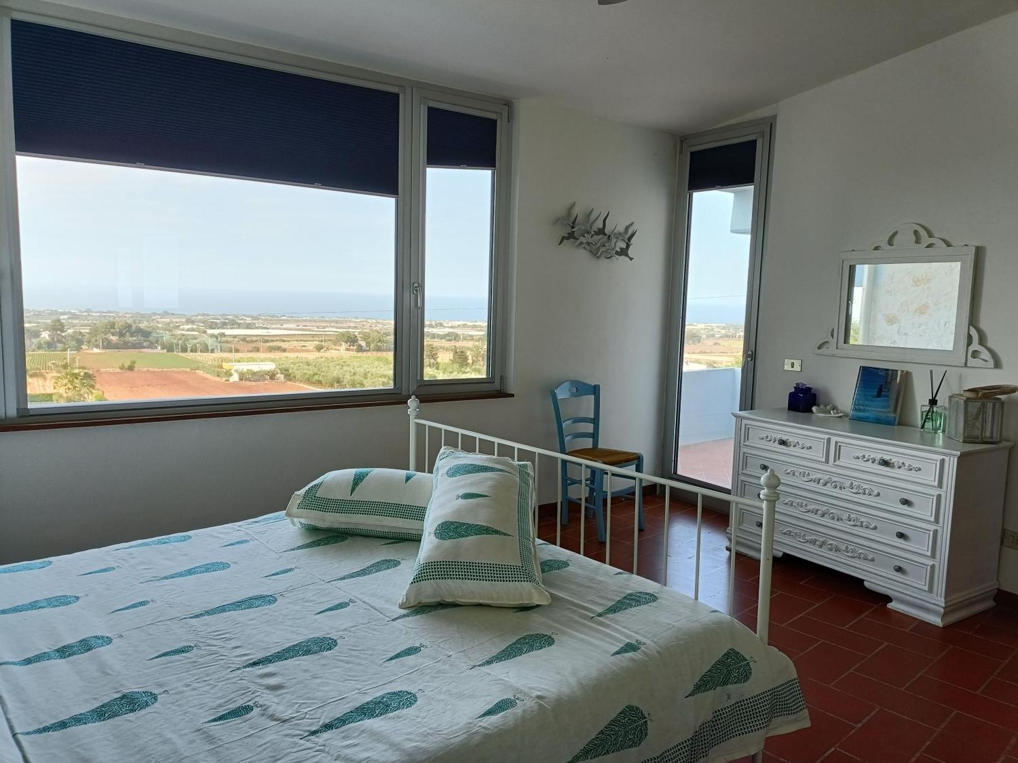 Le Finestre Sul Mare Bed & Breakfast Conversano Room photo