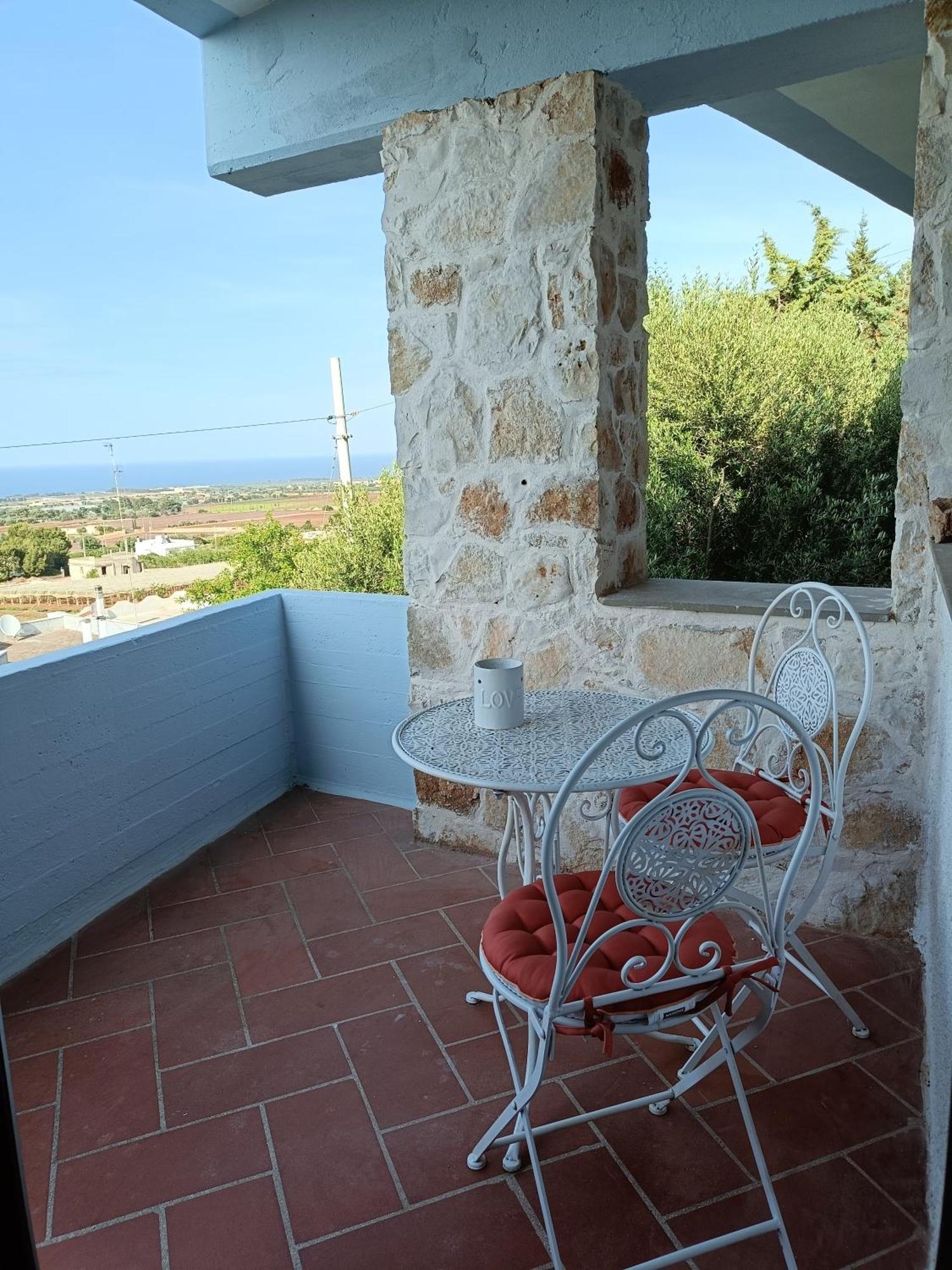 Le Finestre Sul Mare Bed & Breakfast Conversano Room photo